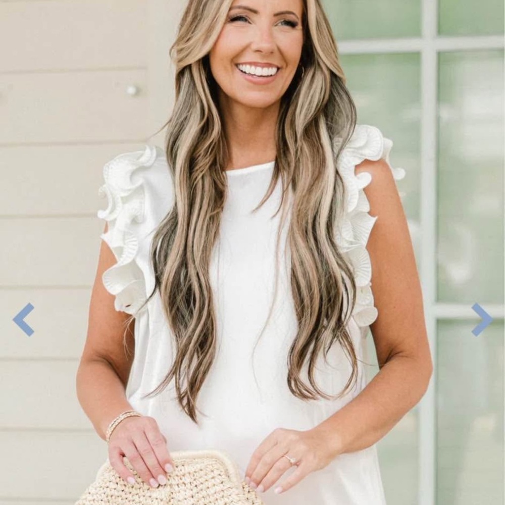 JODIFL White Ruffle Sleeve Blouse
